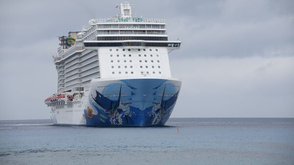 Круизный лайнер Escape компании Norwegian Cruise Line