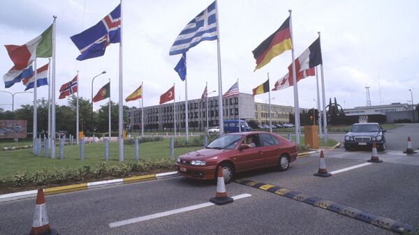 Здание штаб-квартиры НАТО, Брюсселе, 1997 год