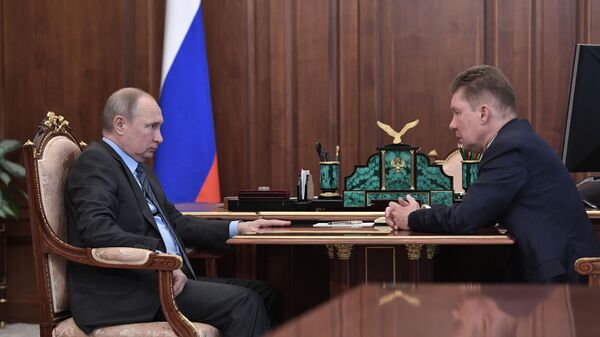 Президент РФ Владимир Путин и глава компании Газпром Алексей Миллер во время встречи