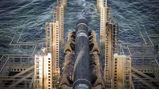 Укладка труб газопровода Северный поток-2 в территориальных водах Швеции