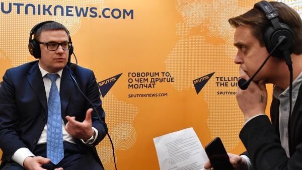 Первый заместитель министра энергетики РФ Алексей Текслер в эфире радио Sputnik
