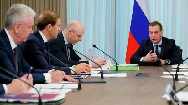 Председатель правительства РФ Дмитрий Медведев проводит совещание по вопросам перевода федеральных органов исполнительной власти в новый правительственный комплекс на территории ММДЦ Москва-Сити