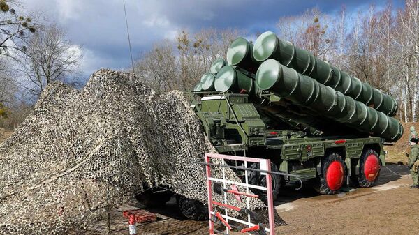Боевые расчеты новейших зенитных ракетных систем С-400 Триумф в Калининградской области Боевые расчеты новейших зенитных ракетных систем С-400 Триумф в Калининградской области