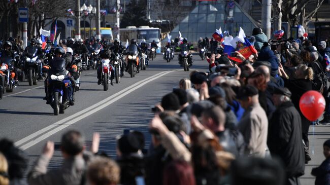 Автопробег мотоклуба Ночные волки в Симферополе, Крым. 16 марта 2019