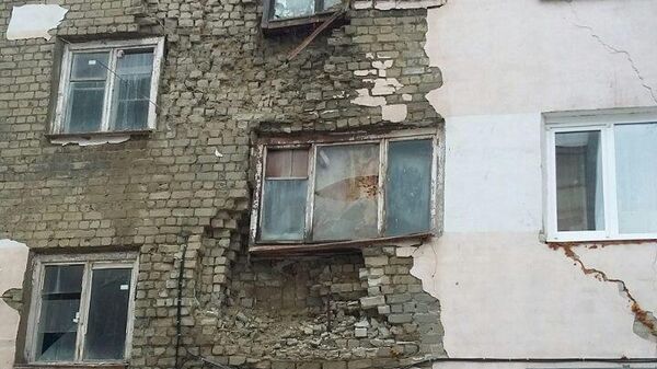 Обрушение стены жилого дома   по улице Измайлова в Саратове. 17 марта 2019