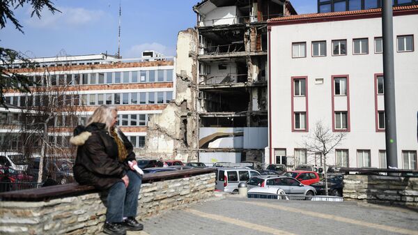 Белград. Здание телецентра с последствиями разрушений бомбежек НАТО