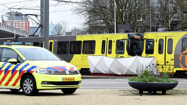 Полицейский автомобиль на месте стрельбы в Утрехте, Нидерланды. 18 марта 2019