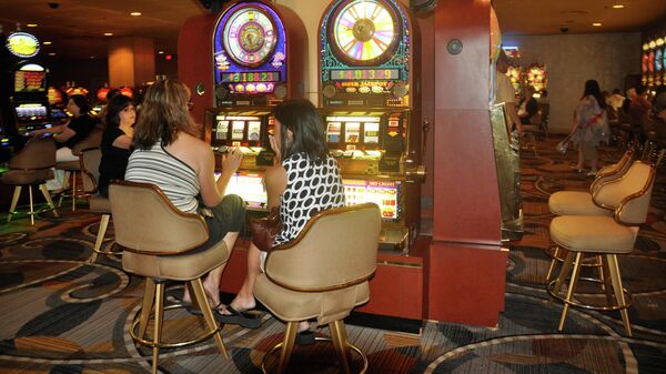 Игровые аппараты в одном из казино Лас-Вегаса, США