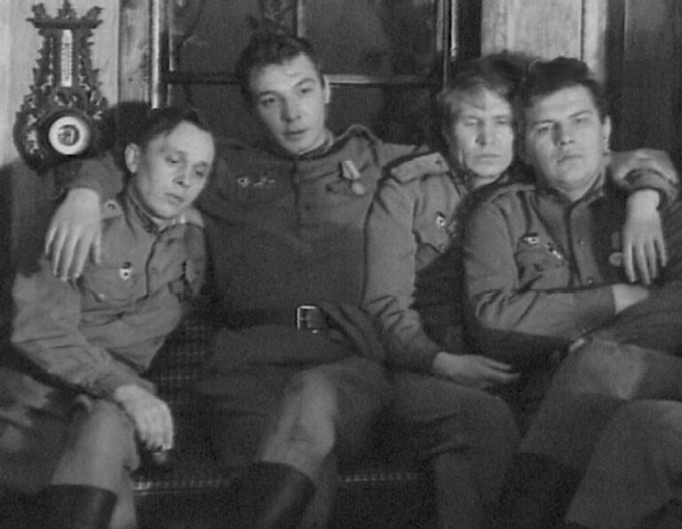 Кадр из фильма Был месяц май