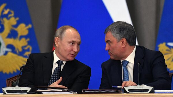 Президент РФ В. Путин и спикер Госдумы В. Володин