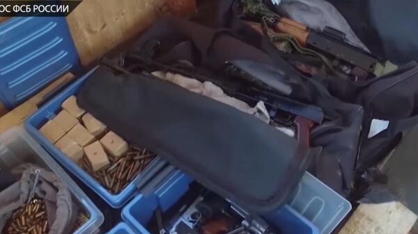 ФСБ показала видео тайника с оружием банды рейдеров из 90-х
