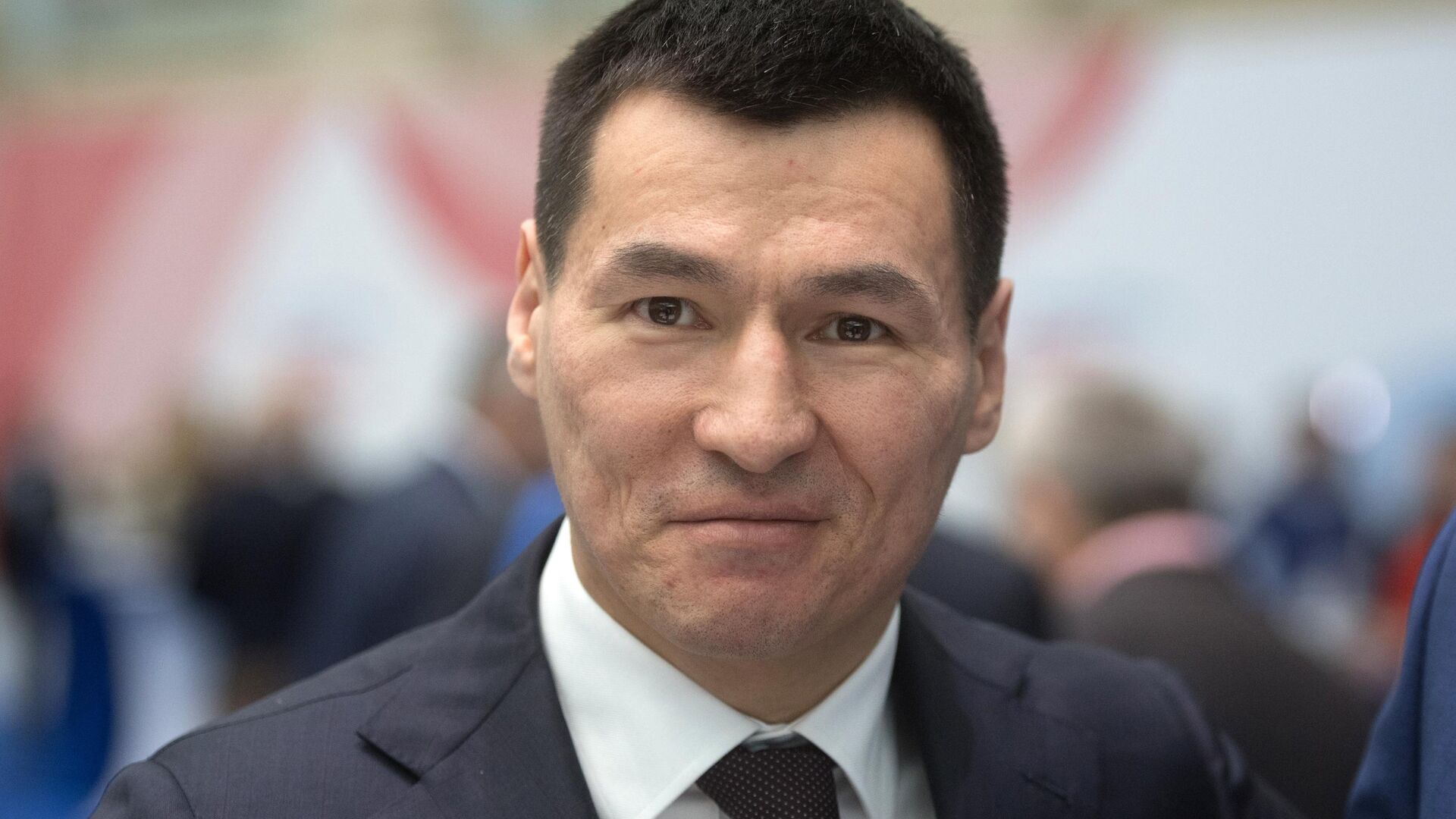 Глава Калмыкии отказался от мандата депутата Госдумы