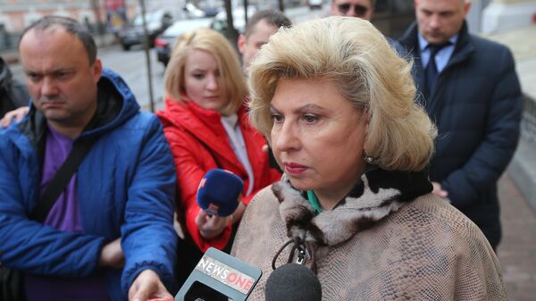 Уполномоченный по правам человека в РФ Татьяна Москалькова отвечает на вопросы журналистов у здания Верховного суда Украины