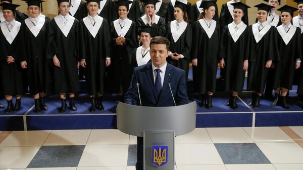 Кандидат в президенты Украины Владимир Зеленский во время съемок шоу Слуга народа в Киеве