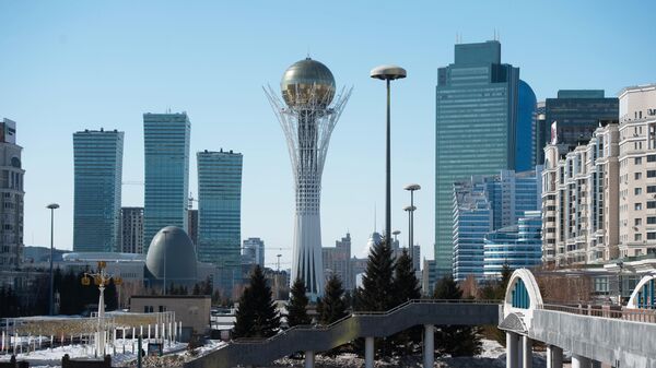 Монумент Астана-Байтерек в Астане, Казахстан