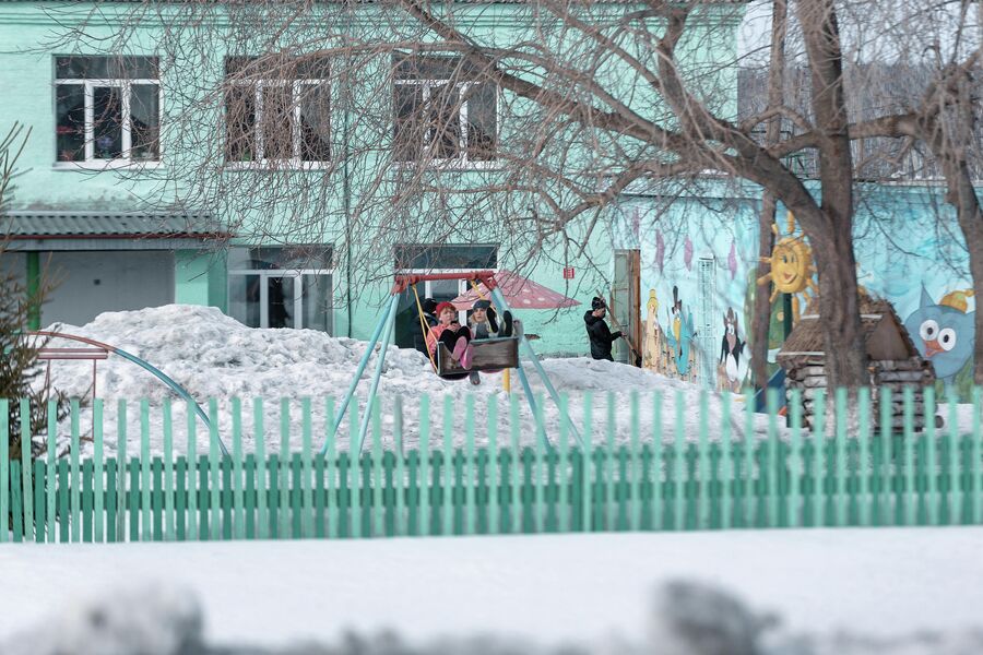 Детская площадка в поселке Трещевский