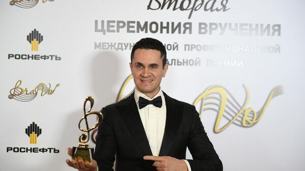 Продюсер, композитор Денис Ковальский во время вручения музыкальной премии BraVo в Москве