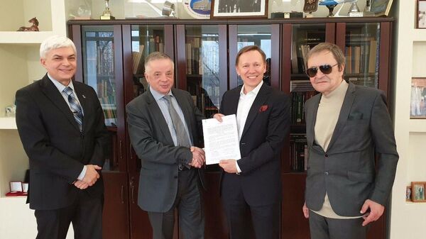 Руслан Юнусов и Николай Кудрявцев подписывают соглашение о создании базовой кафедры МФТИ в РКЦ