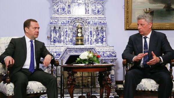 Дмитрий Медведев и кандидат в президенты Украины Юрий Бойко во время встречи в Москве