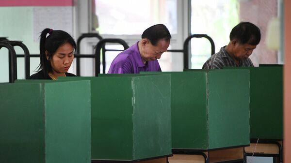 Голосование на избирательном участке парламентских выборов в Таиланде. 24 марта 2019