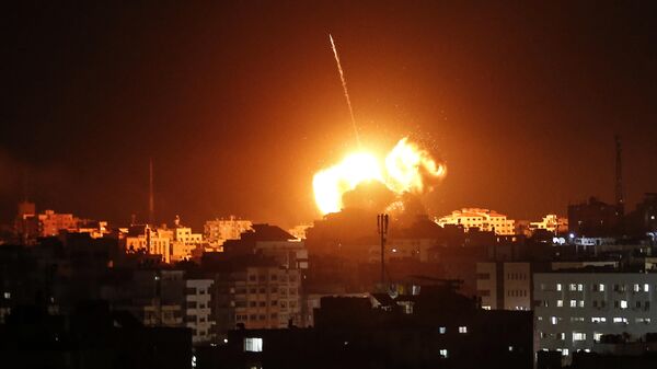 Взрывы в секторе Газа после ударов Израиля