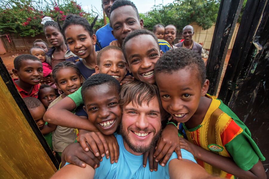 Танзания, с детьми где-то в глухой провинции. Июнь 2014 г.