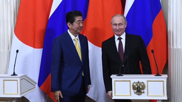 Президент РФ Владимир Путин и премьер-министр Японии Синдзо Абэ 