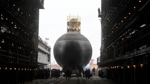 Торжественная церемония спуска на воду дизель-электрической подводной лодки проекта 636.3 Петропавловск-Камчатский на Адмиралтейских верфях в Санкт-Петербурге