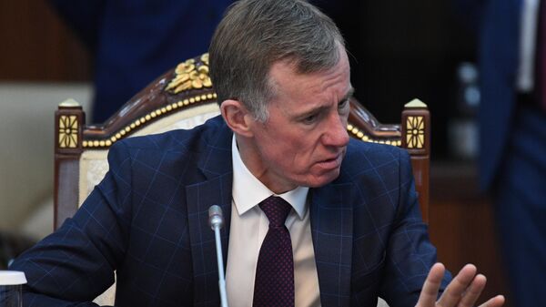 Первый заместитель министра внутренних дел РФ Александр Горовой перед началом российско-киргизских переговоров. 28 марта 2019