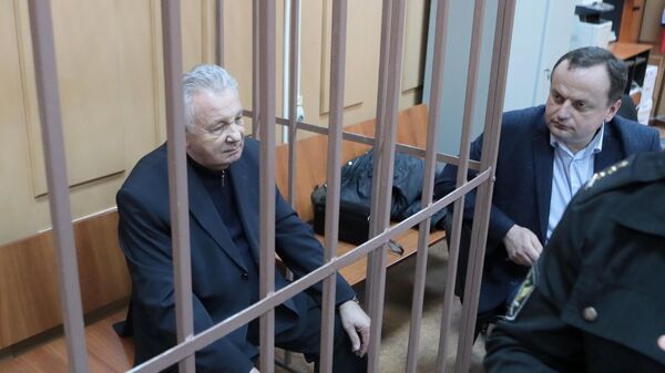 Подозреваемый в хищении средств ПАО НК Роснефть Виктор Ишаев в суде 