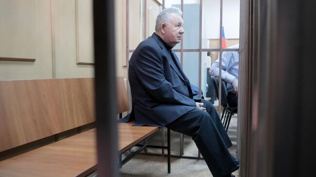 Подозреваемый в хищении средств ПАО НК Роснефть Виктор Ишаев в суде 
