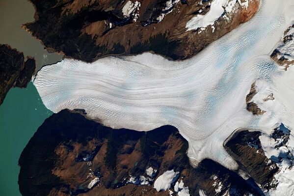 Ледник Перито-Морено, расположенный на территории национального парка Лос-Гласиарес в Патагонии (Южная Америка) 