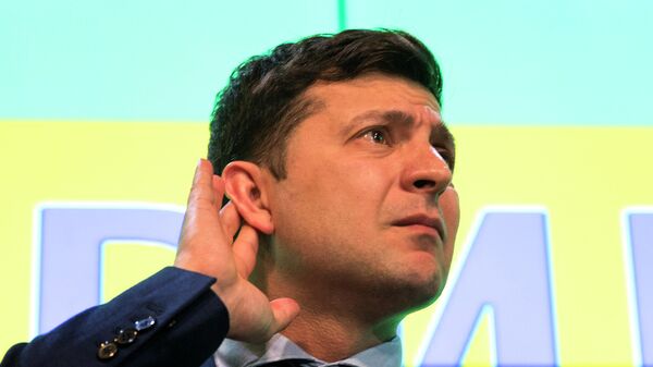 Кандидат в президенты Украины, актер Владимир Зеленский в своем избирательном штабе в Киеве