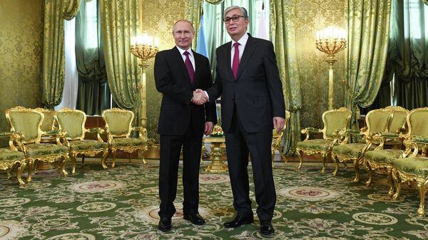 Президент РФ Владимир Путин и президент Казахстана Касым-Жомарт Токаев во время встречи. 3 апреля 2019