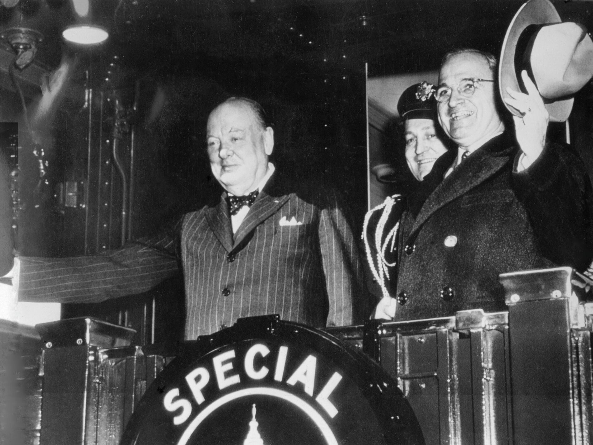 1 речь у черчилля в фултоне. Уинстон Черчилль 1946. Уинстон Черчилль в Фултоне. Фултонская речь Уинстона Черчилля.
