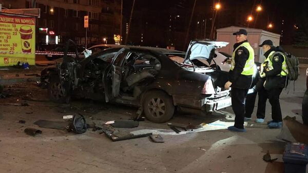 Место взрыва автомобиля в Киеве