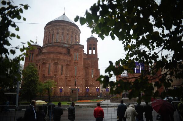 Кафедральный собор Армянской апостольской церкви (ААЦ) на территории армянского культурно-храмового комплекса в Москве