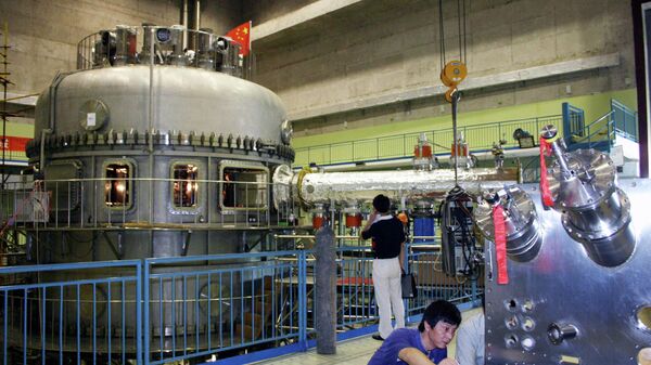 Экспериментальный сверхпроводящий токамак в городе Хэфэй, Китай
