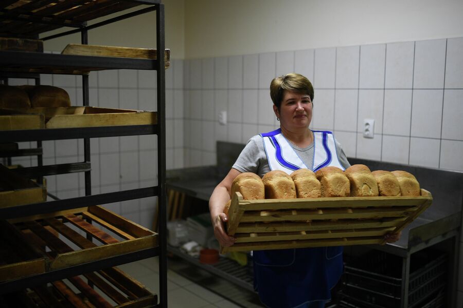 Выпечка хлеба в деревне Аполлоновка
