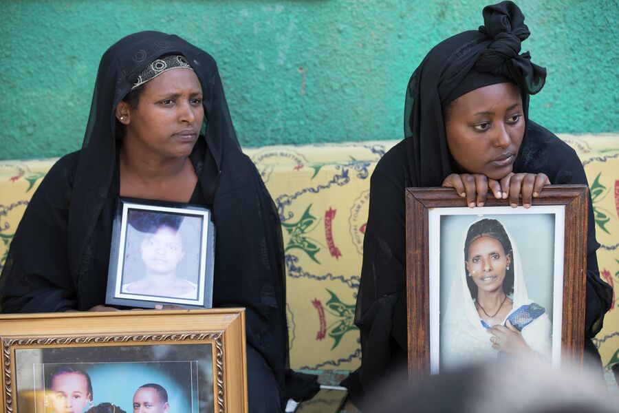 Родственники погибших на свалке Коше в Эфиопии