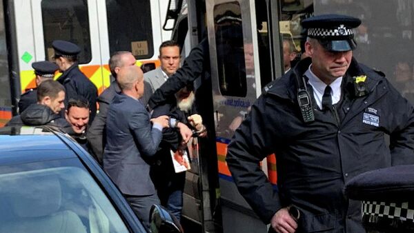 Основатель WikiLeaks Джулиан Ассанж после задержания в Лондоне. 11 апреля 2019 