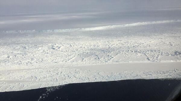 Ледяной шельф Бранта в Антарктиде