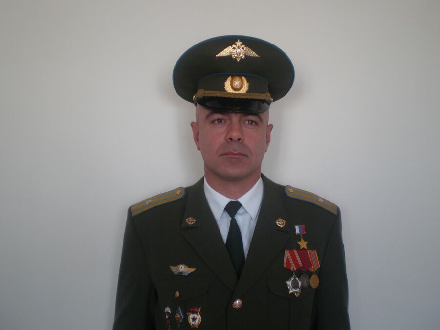 Герой России Эдуард Цеев