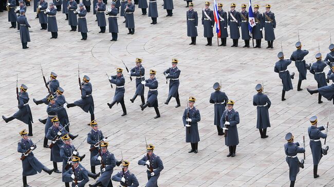 Развод конных и пеших караулов Президентского полка