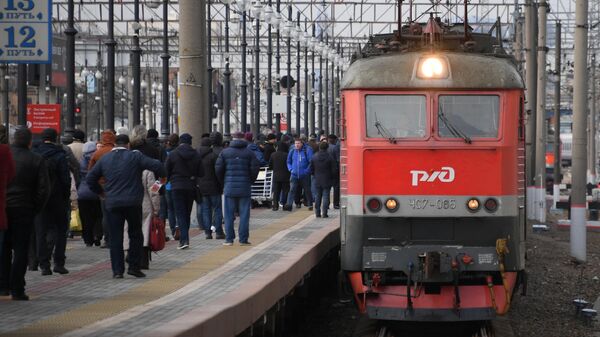 Поезд Киев-Москва прибывает на Киевский вокзал