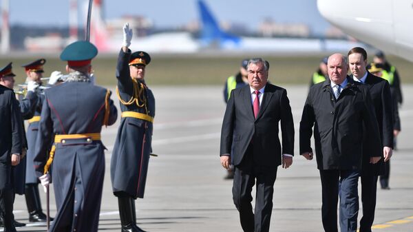 Президент Таджикистана прибыл в Москву