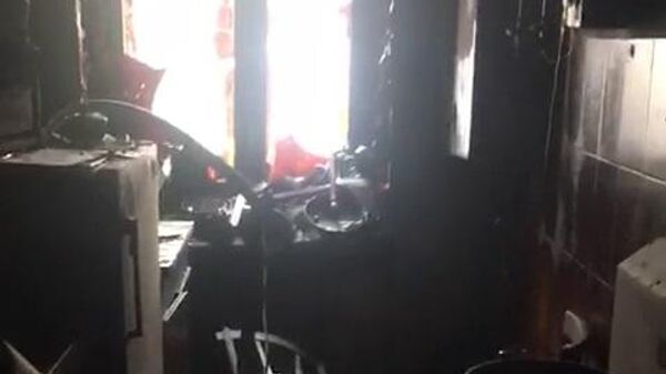 Последствия пожара в подвале дома по улице Прохожая в Екатеринбурге. 17 апреля 2019