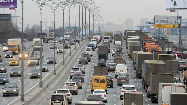 Автомобили на Московской кольцевой автомобильной дороге