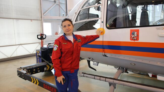 Екатерина Орешникова - первая и пока единственная женщина в России, которая пилотирует санитарный вертолет