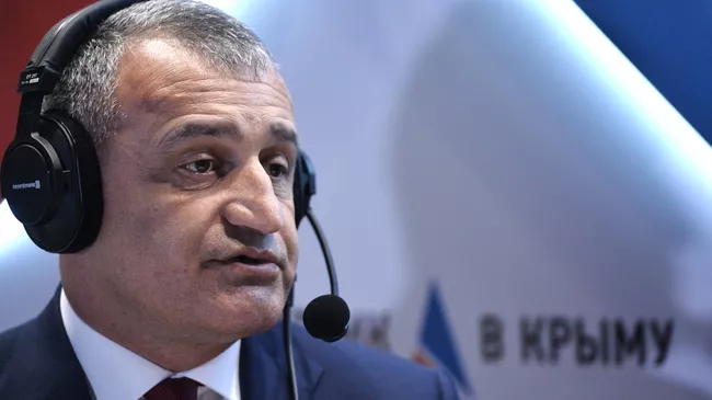 Президент Республики Южная Осетия Анатолий Бибилов на Ялтинском международном экономическом форуме. 18 апреля 2019